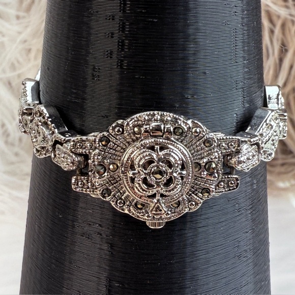 Vintage Lavoni aged Silvertone costume bracelet, watch Japan movement - Picture 5 of 8